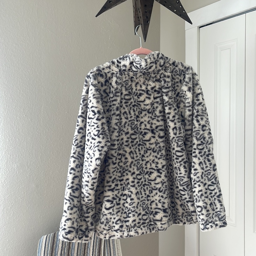 HALF-ZIP PULLOVER - Picture 2 of 3